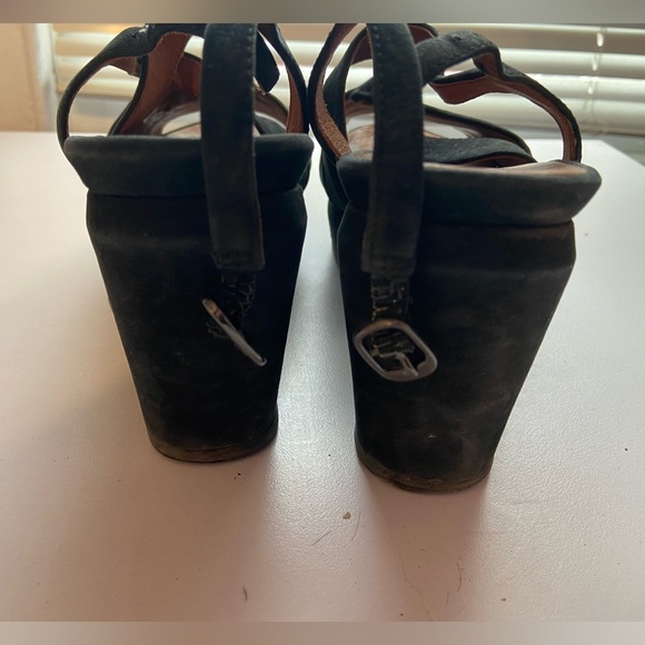 Gentle Souls Black Suede Wedge Sandals - Size 9M - Picture 7 of 8